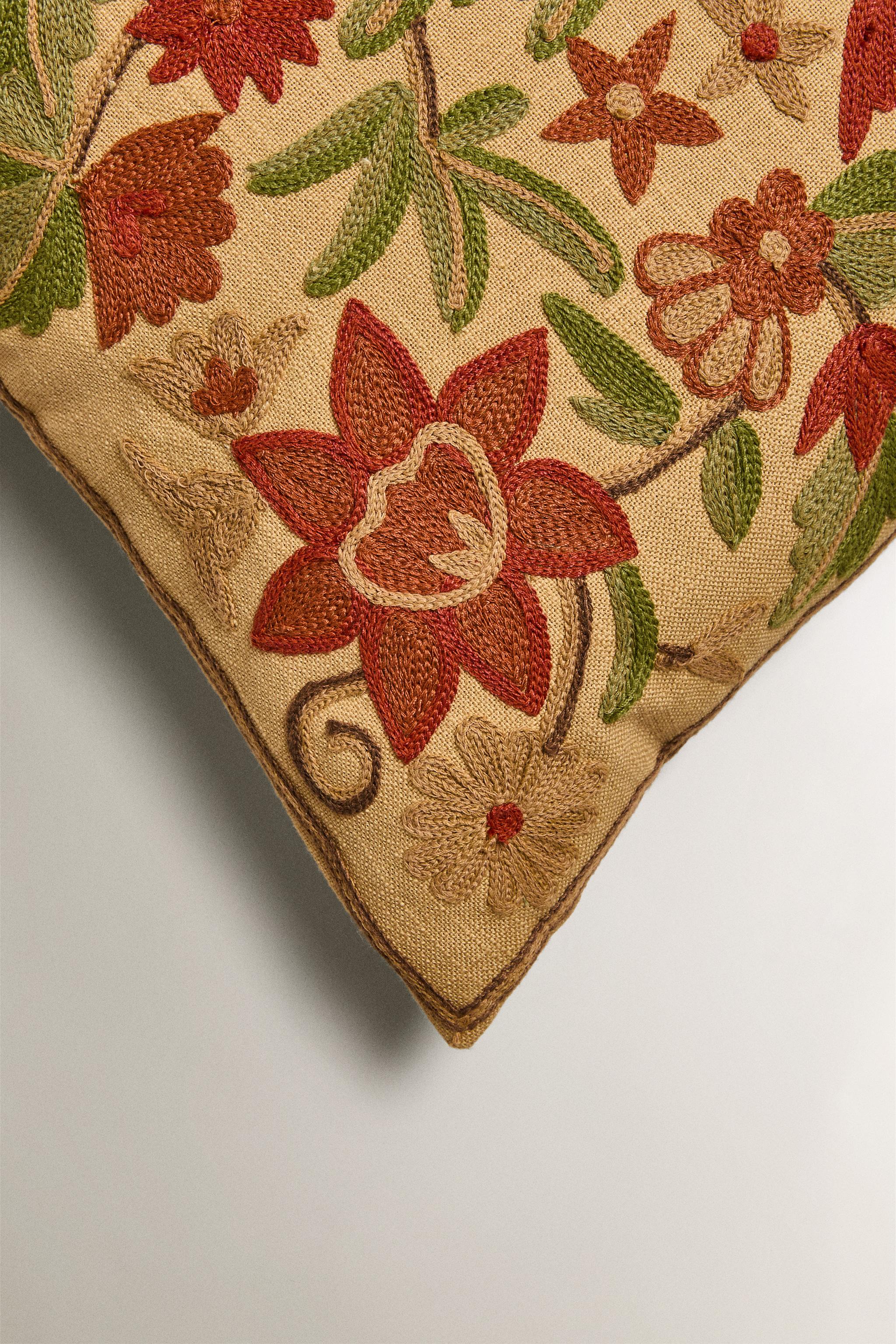 FLORAL EMBROIDERY THROW PILLOW COVER